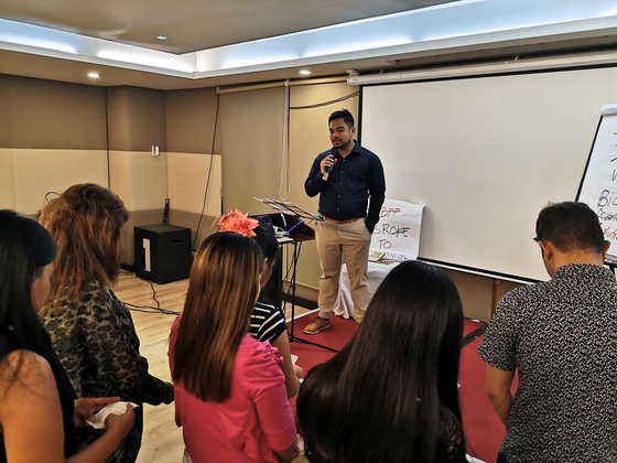 Dave Visaya running an interactive workshop